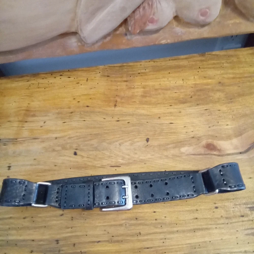 Fossil Black Leather Belt Size S 32